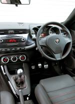 Alfa Romeo Giulietta Cloverleaf 2010 года (UK)